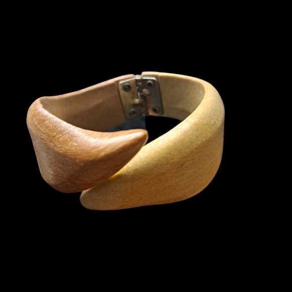 Vintage Wooden Two Tone Hinged Clamper Bracelet Brown Tan Women's OS Lightweight - Picture 1 of 9